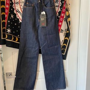 Levi's ribcage straight ankle jeans